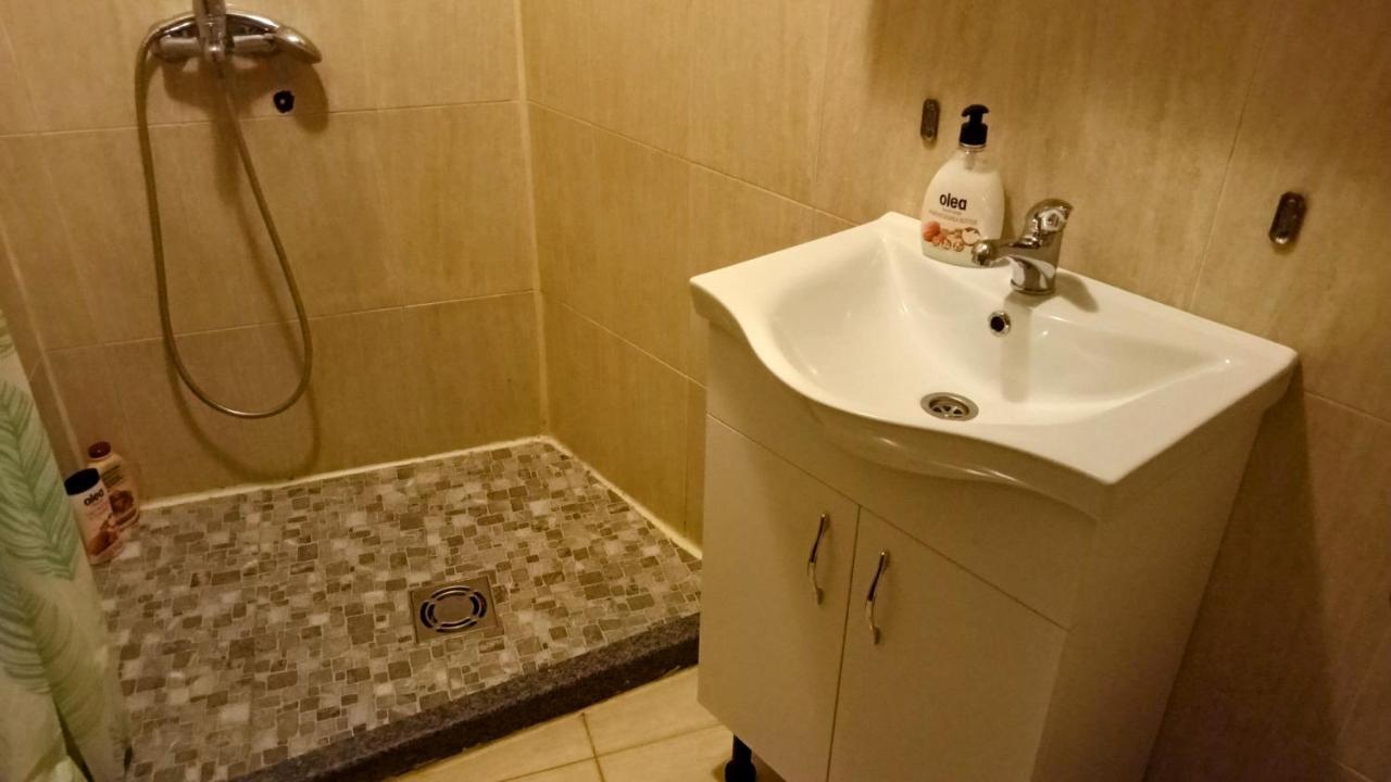 Central Home Ποντγορίτσα Εξωτερικό φωτογραφία